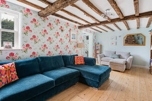 Lounge- click for photo gallery